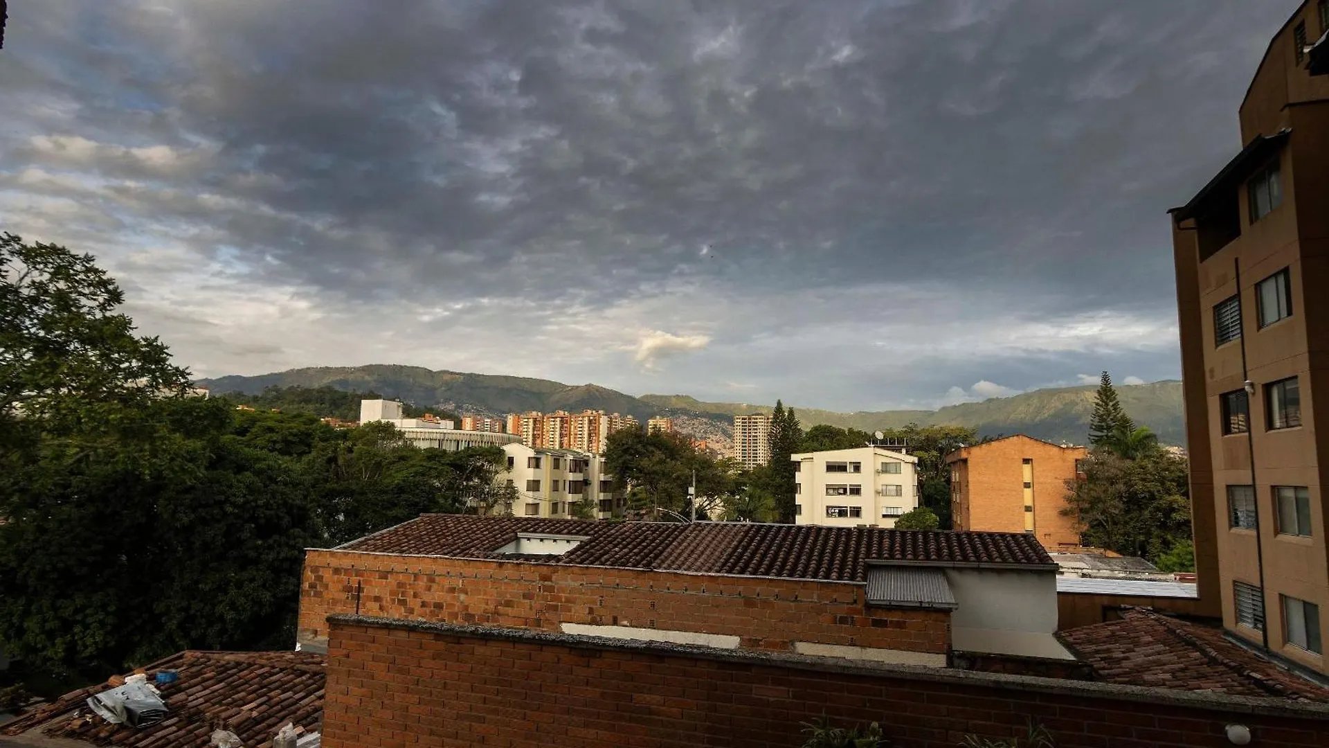 Laureles Amplio Fresco Acogedor 8 Personas Apartment Medellin