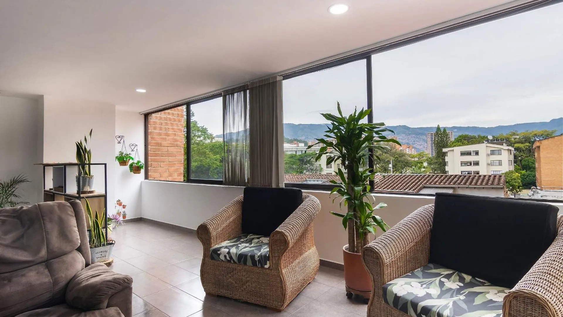 Laureles Amplio Fresco Acogedor 8 Personas Apartment Medellin