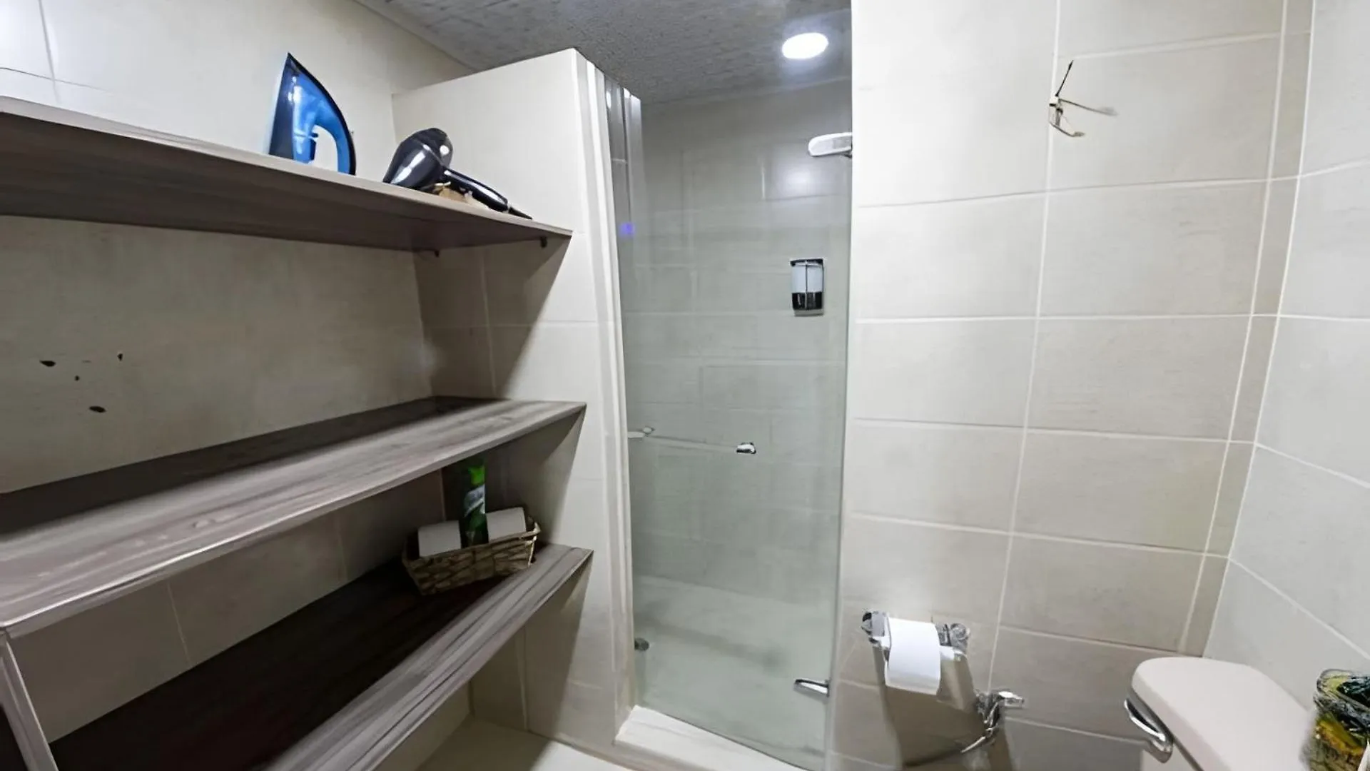 Laureles Amplio Fresco Acogedor 8 Personas Apartment Medellin Colombia